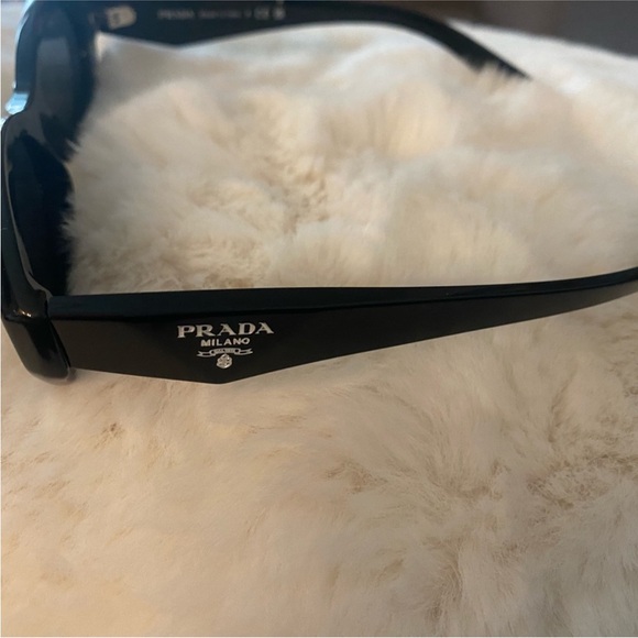 Prada PR 26ZS Sunglasses - Picture 5 of 9